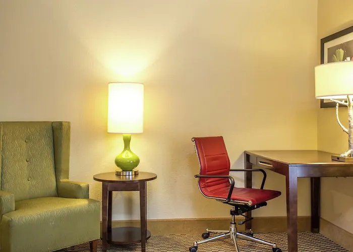 Hampton Inn & Suites Williamsport - Faxon Exit