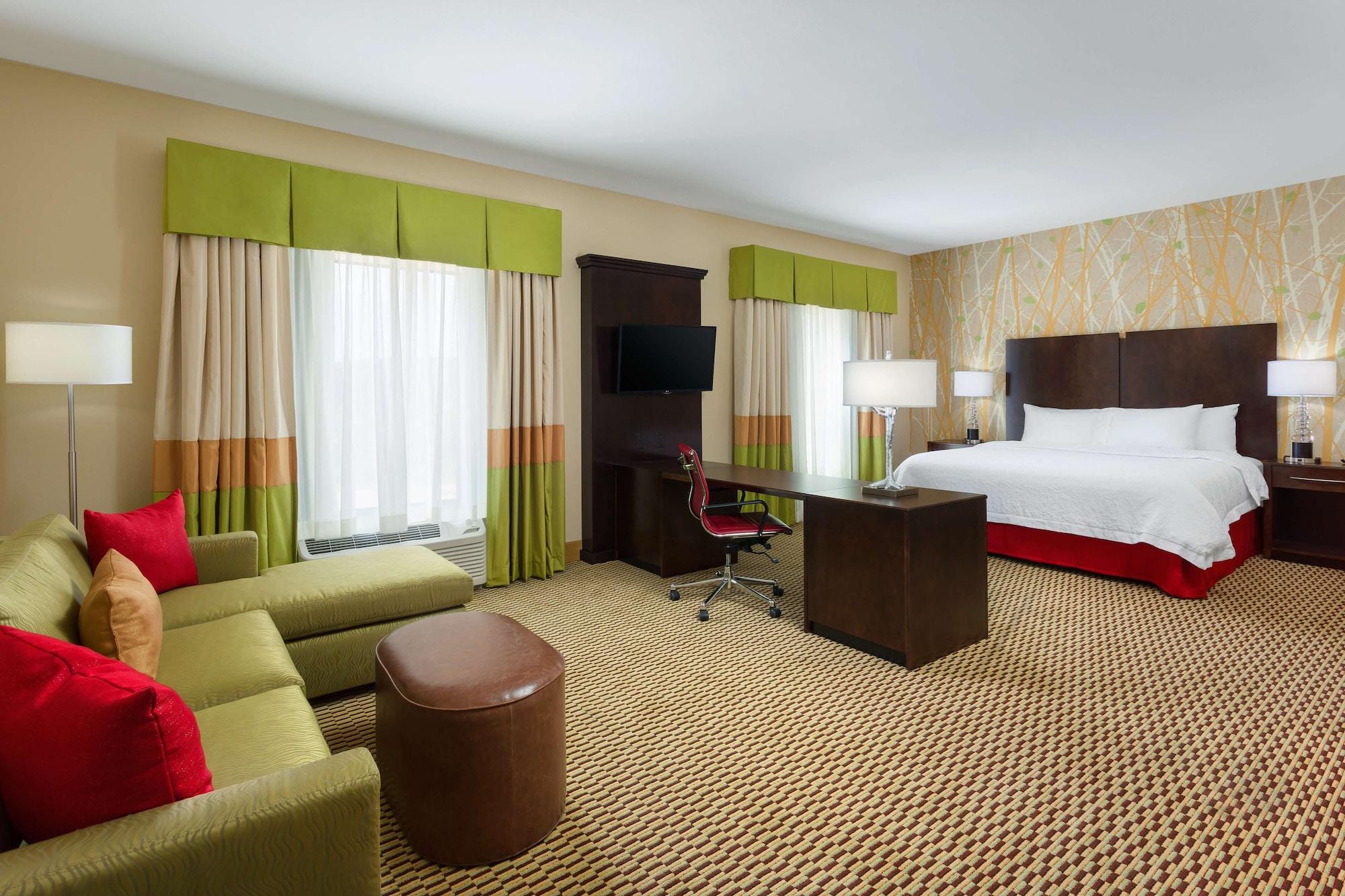 Hotel Hampton & - Faxon Exit 3*