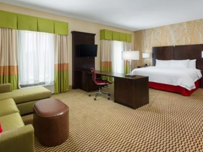 Hotel Hampton & - Faxon Exit